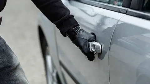 El beb&eacute; se encontraba dentro del coche cuando fue robado