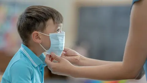 Alumno escuela Andaluc&iacute;a mascarilla