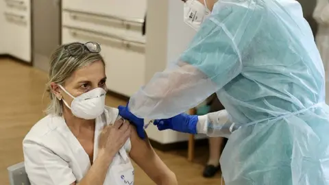 La segunda quincena de abril determinar&aacute; el futuro inmediato del Coronavirus en Andaluc&iacute;a