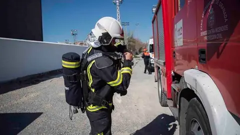 Bomeros actuando en un incendio | Foto: EP