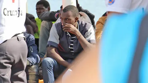 Personas inmigrantes atendidas por Cruz Roja en la costa andaluza | Europa Press