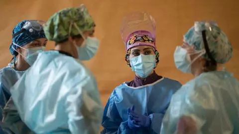 La cifra de positivos por Coronavirus contin&uacute;a bajando en Andaluc&iacute;a