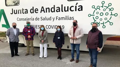 Vacunaci&oacute;n masiva en Puerto Real con el cami&oacute;n de los cribados
