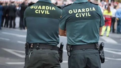 La Guardia Civil ha llevado a cabo una actuaci&oacute;n en Roquetas