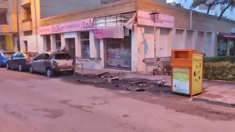 Contenedores calcinados El Puerto de Santa Mar&iacute;a | Foto de Europa Press