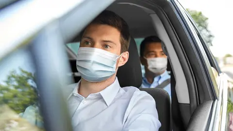 Uso de la mascarilla en el coche