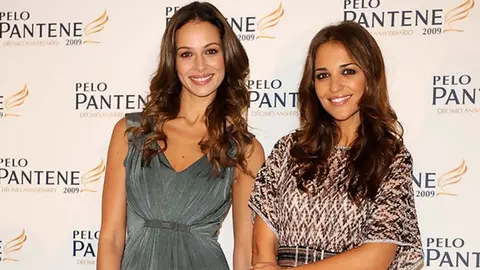 Eva Gonz&aacute;lez y Paula Echevarr&iacute;a