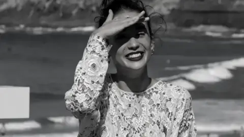 Mar&iacute;a Pedtaza.