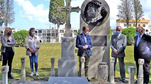 Ante la tumba de Paquiro