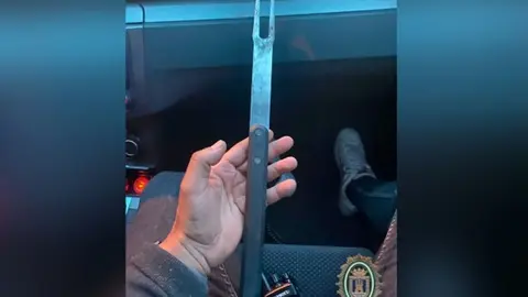 Exta&ntilde;a arma incautada en Rota