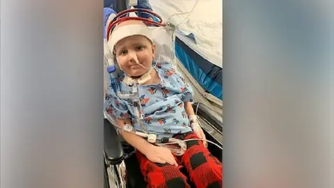 Ni&ntilde;o enfermo de c&aacute;ncer