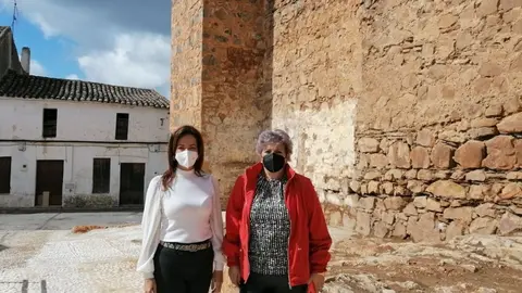 Castillo de Cumbres de San Bartolom&eacute; / El Mira