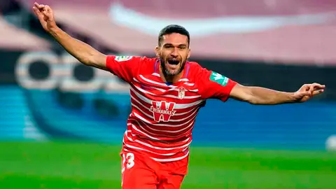 Jorge Molina celebra el gol de la remontada en el FC Barcelona - Granada