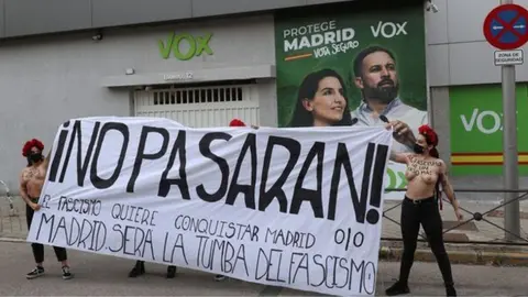 Femen en la sede de Vox / El Mira