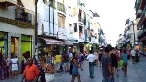 Calle Ancha Punta Umbr&iacute;a / El Mira