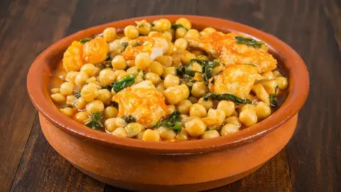 Garbanzos con bacalao 
