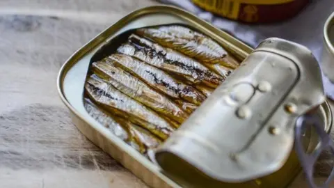 LATA SARDINAS