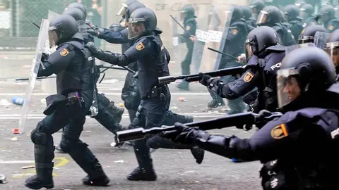 Polic&iacute;a Nacional antidisturbios