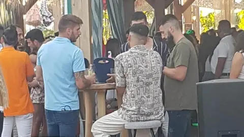 Jugadores del Xerez CD de copas tras ser derrotados en Puente Genil