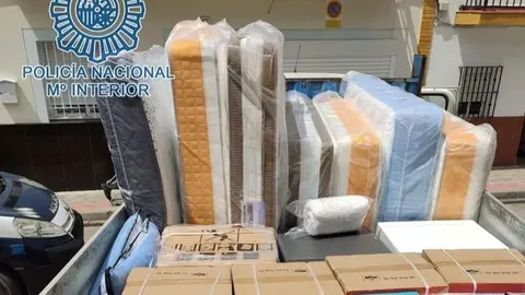 El cami&oacute;n y los electrodom&eacute;sticos robados en Dos Hermanas