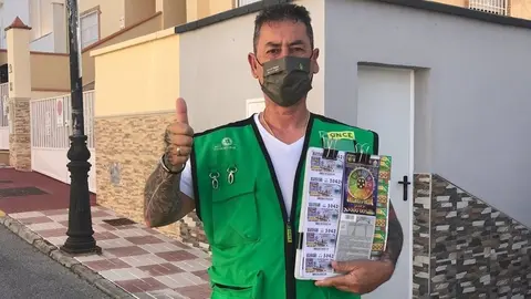 Un vendedor de la ONCE