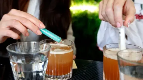 C&oacute;cteles Coronavirus