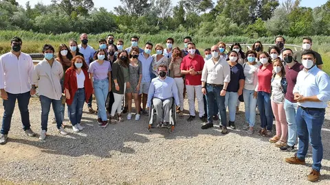 Bea Fanjul en apoyo de los candidatos populares en las barriadas de Jerez