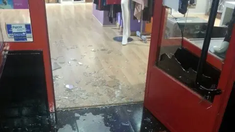 Robo en establecimientos