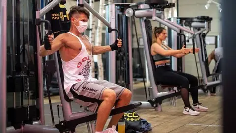 Brote de Coronavirus en un gimnasio