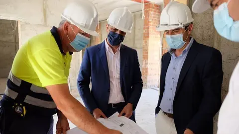 Mill&aacute;n ha podido ver la nueva sala de duelos que se est&aacute; construyendo as&iacute; como las actuaciones realizadas en varias calles del municipio