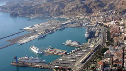 Puerto de Almer&iacute;a / El Mira