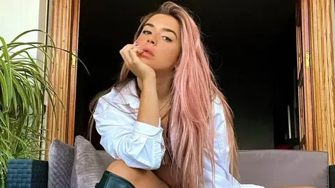 Lola &Iacute;ndigo en instagram