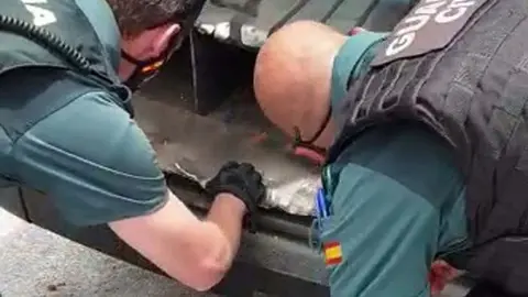 Guardia Civil doble fondo