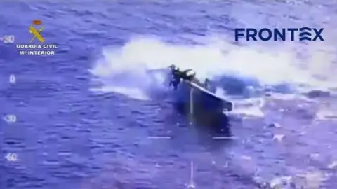 Embarcaci&oacute;n en alta mar