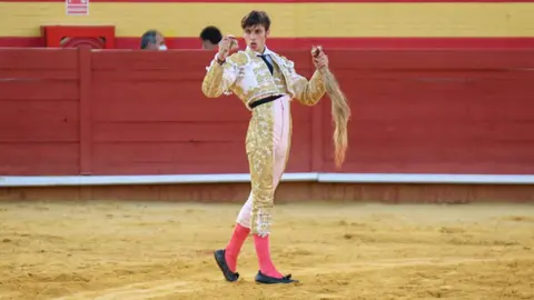 Gonz&aacute;lez &Eacute;cija