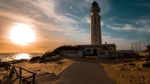 pexels-xavier-mestdag-3903664