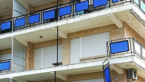 Un hombre ha muerto tras caer desde un balc&oacute;n