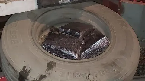 Droga oculta en un cami&oacute;n