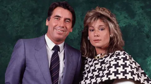 &Uacute;ltima hora Mila Xim&eacute;nez: Manolo Santana no sabe de su muerte