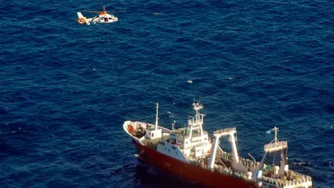 Evacuado un tripulante herido de un pesquero