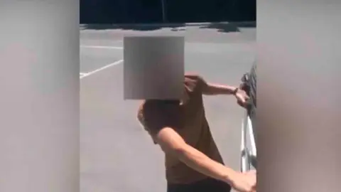 Alumno enganchado al parabrisas del cami&oacute;n en &Uacute;beda