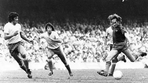 Jorge Dos Santos, a la izquierda de la imagen