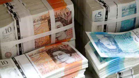 Blanquean libras en Fuengirola (M&aacute;laga)