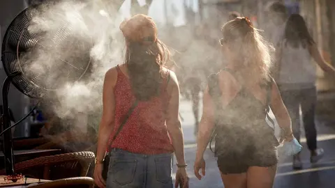 La ola de calor baja este lunes en Andaluc&iacute;a, solo Almer&iacute;a y M&aacute;laga en nivel naranja por temperaturas de hasta 43 grados