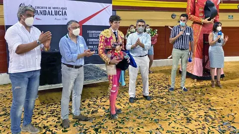 2 Jorge Mart&iacute;nez