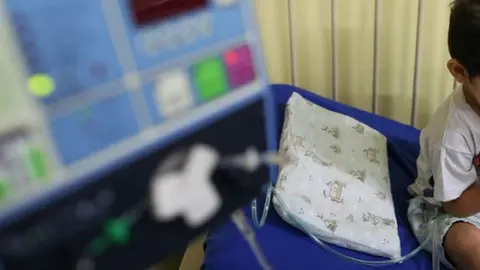 Un ni&ntilde;o ha muerto de Coronavirus tras ser llevado a un curandero