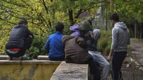 Hay obligaci&oacute;n legal de acoger a Menas, al margen que se est&eacute; obligado "moralmente"