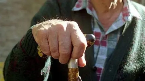 Un anciano ha sido estafado en M&aacute;laga