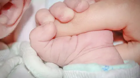 Una ni&ntilde;a de 19 meses ha sido abandonada en Valladolid