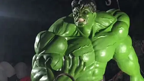 Imagen de Hulk a tama&ntilde;o real